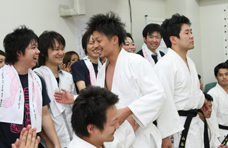 抑え込み一本！